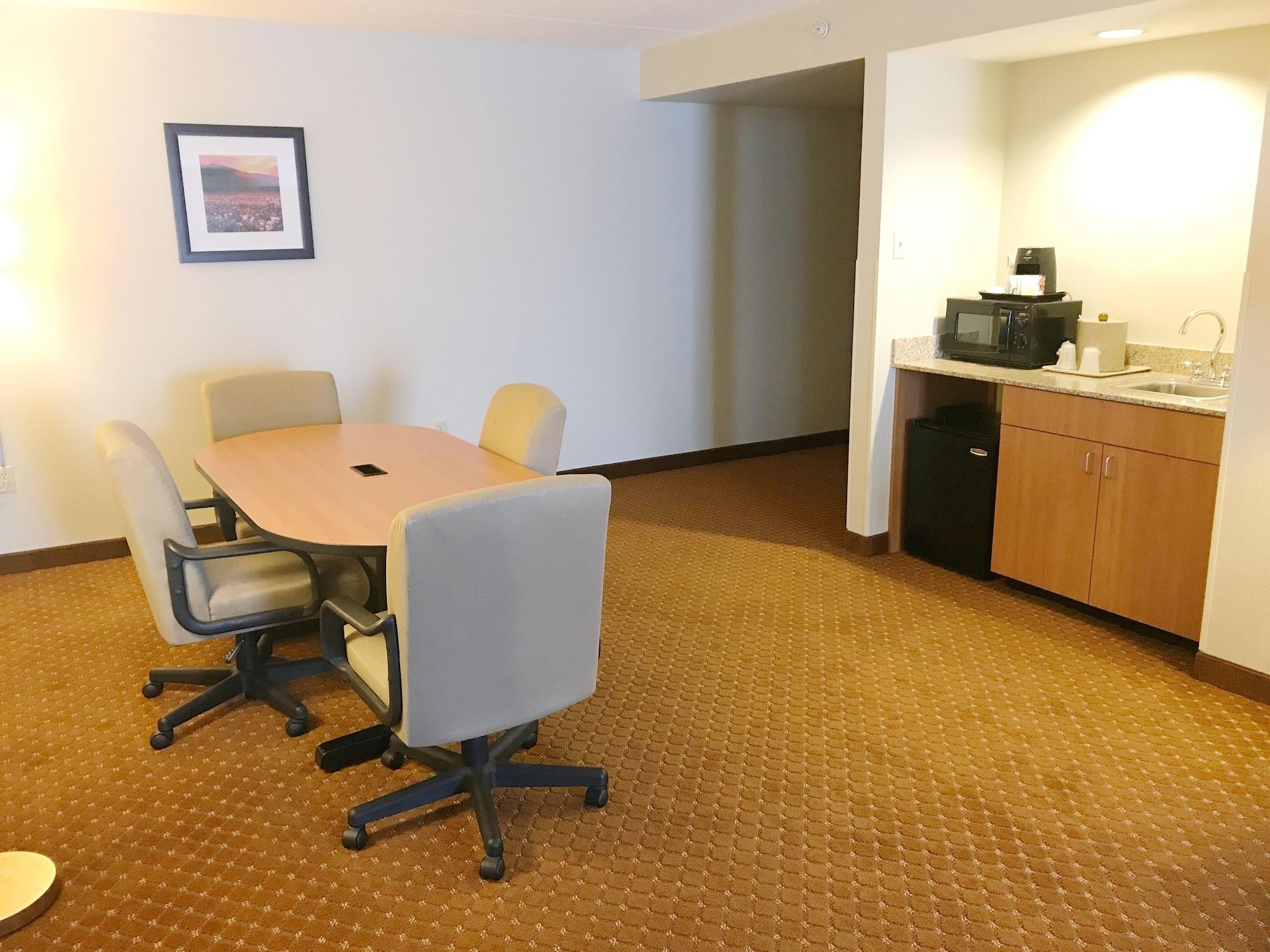 Wingate By Wyndham Louisville East Εξωτερικό φωτογραφία
