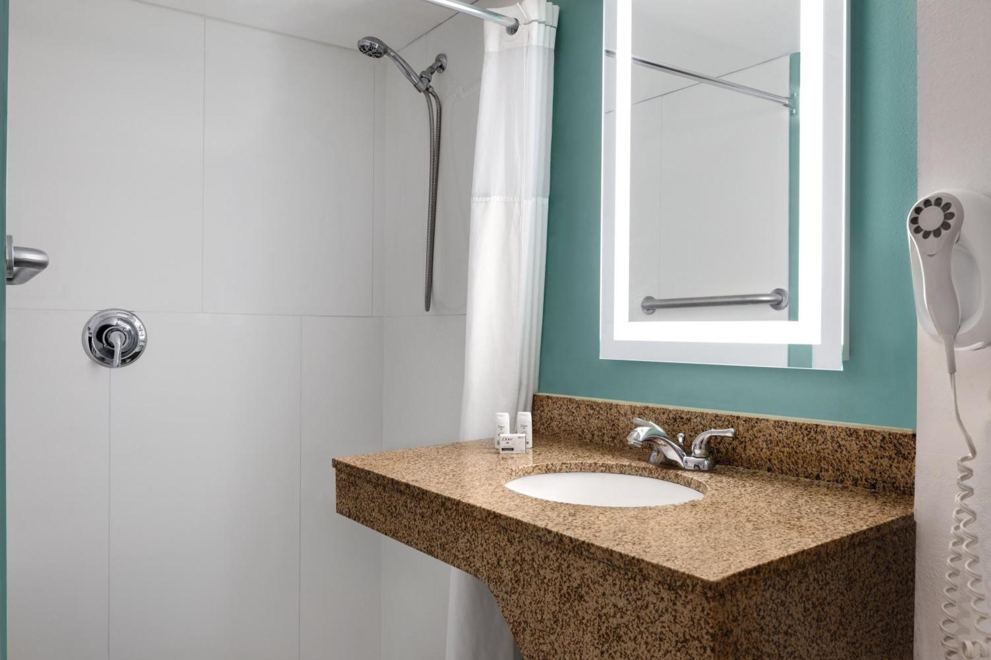 Wingate By Wyndham Louisville East Εξωτερικό φωτογραφία
