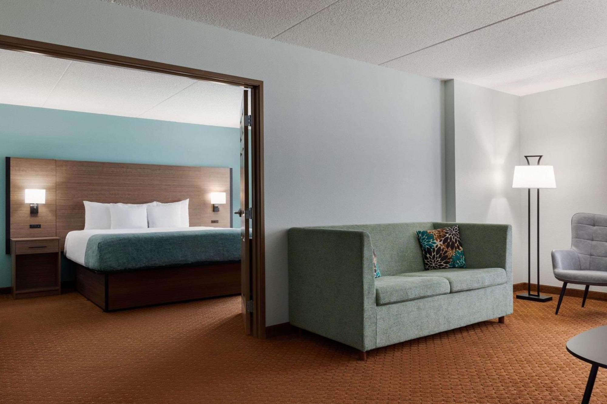 Wingate By Wyndham Louisville East Εξωτερικό φωτογραφία